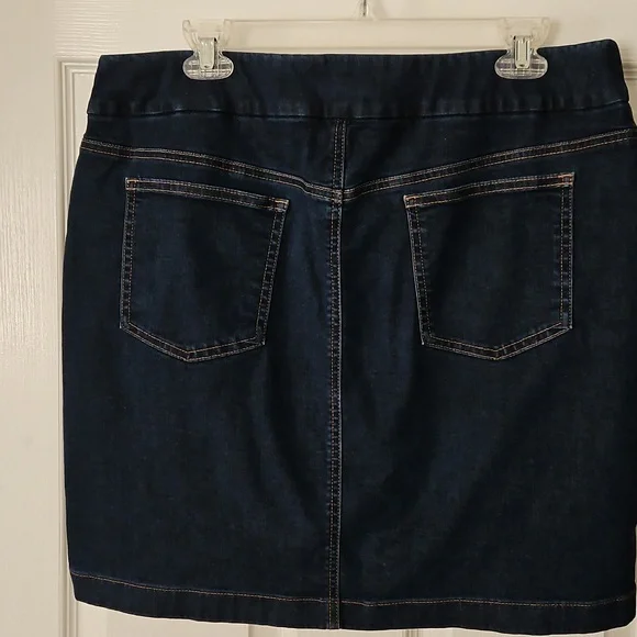 Chico's Skort, 12 - Picture 4 of 6